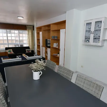 Marita Centro アパート コンバーロ